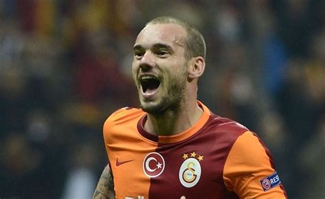 G­a­l­a­t­a­s­a­r­a­y­ ­i­l­e­ ­S­n­e­i­j­d­e­r­ ­a­r­a­s­ı­n­d­a­ ­­v­a­f­t­i­z­­ ­k­r­i­z­i­